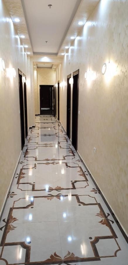 Comfort Hotel Fier Exterior photo