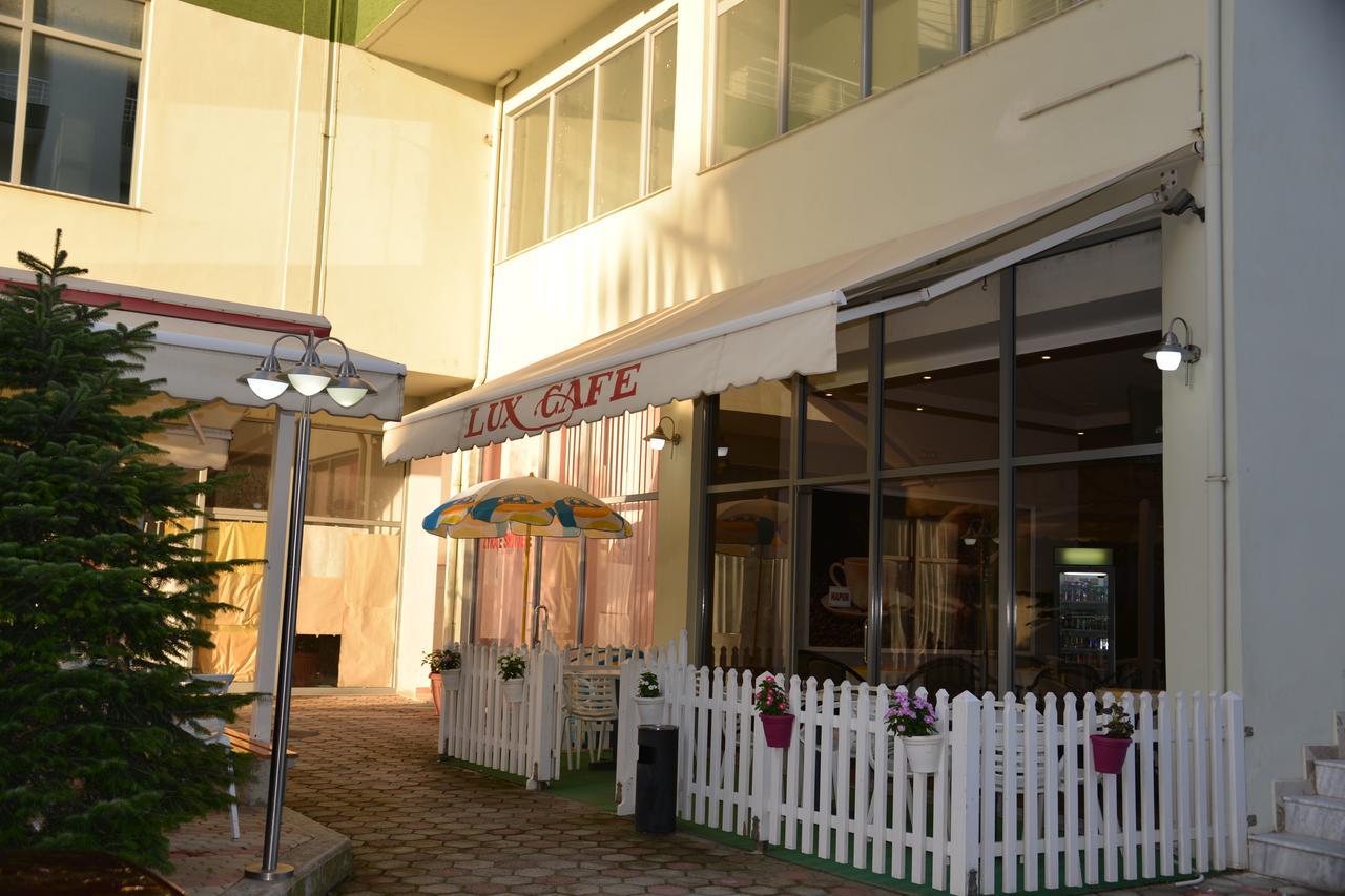 Comfort Hotel Fier Exterior photo